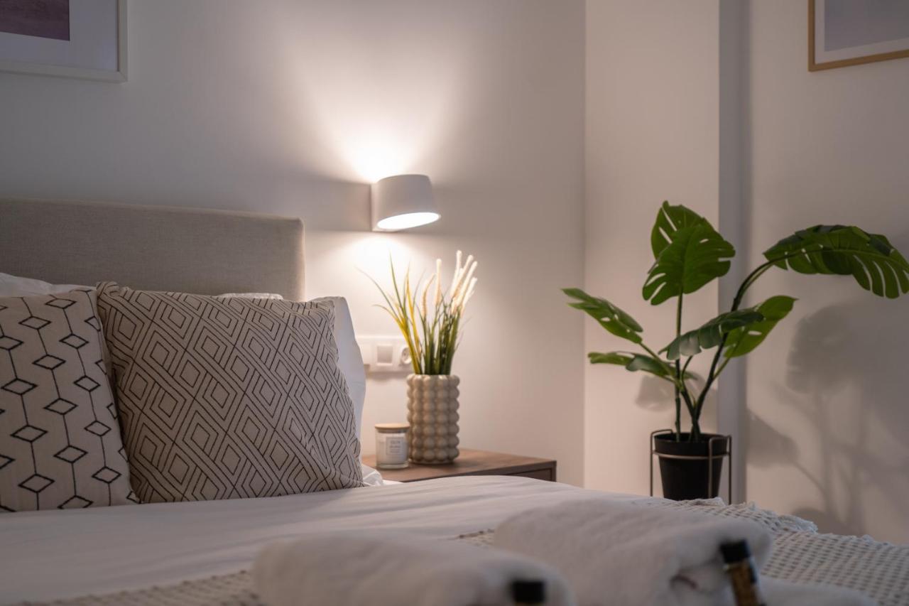Unique 2 Bedrooms Apartment, Steps To Plaka And City Center Aten Exteriör bild
