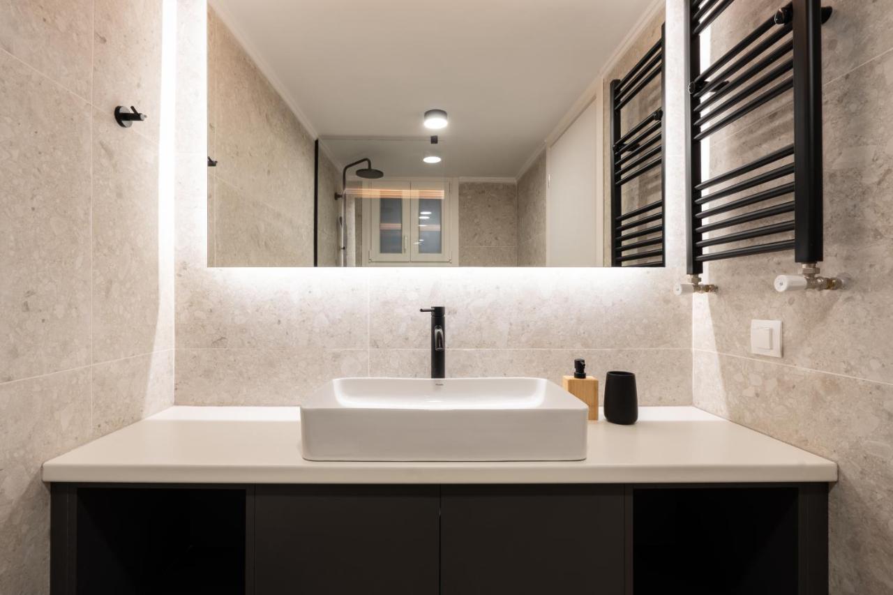 Unique 2 Bedrooms Apartment, Steps To Plaka And City Center Aten Exteriör bild